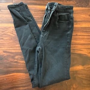 American Eagle Black Skinny Jeans - Super Stretch. High waisted.